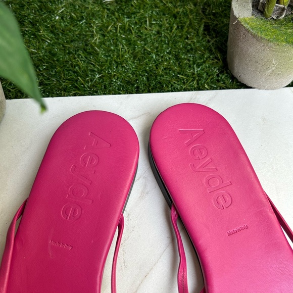 Aeyde Strappy Mule Sandal Slides Dainty
Modern Minimal Genuine Leather 39 US 9 - Picture 2 of 8